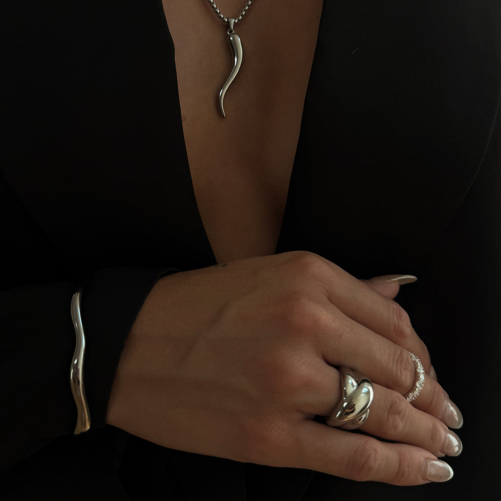 Tarni Sculpted Bracelet - Silver zaya collective