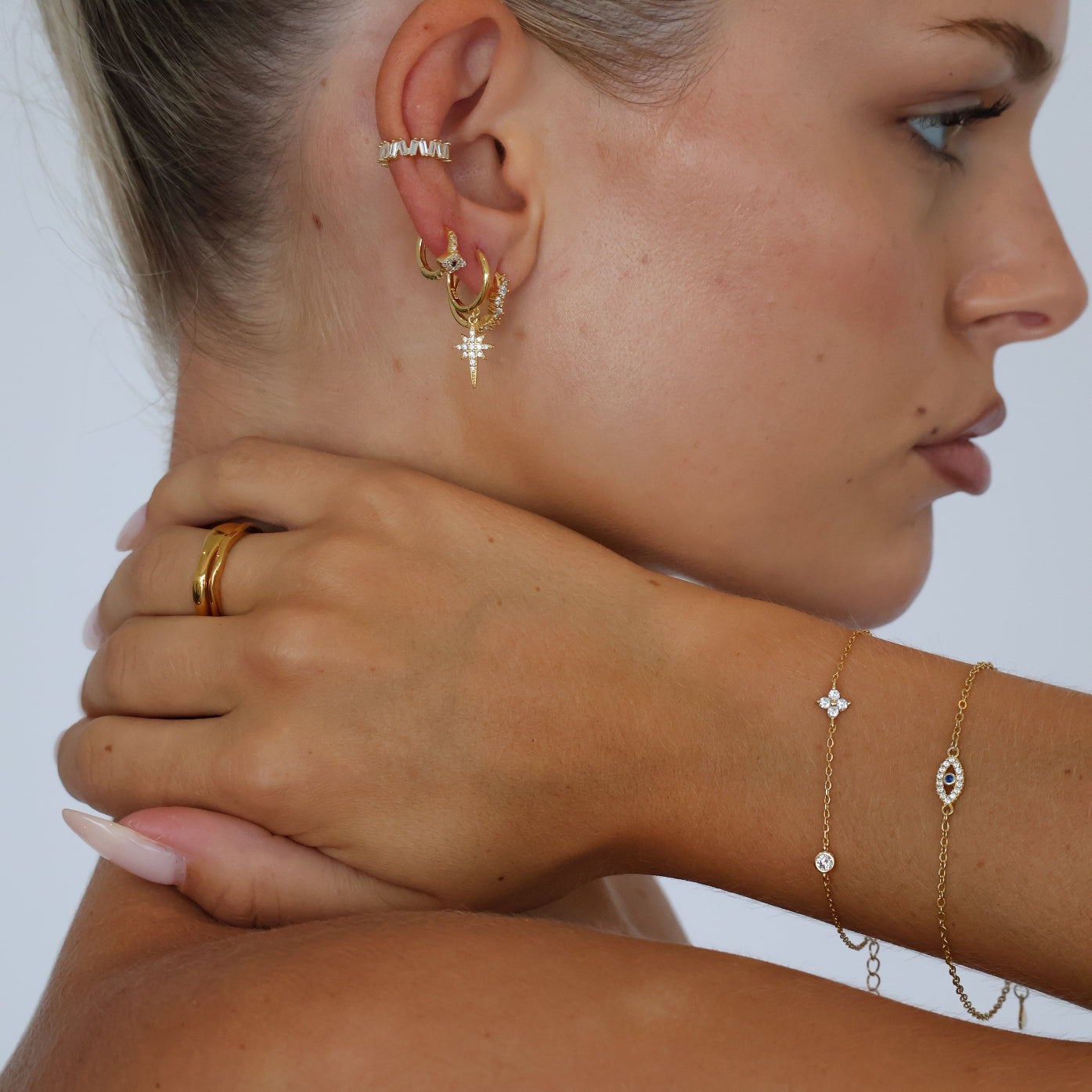 Zara Fine Clover Bracelet