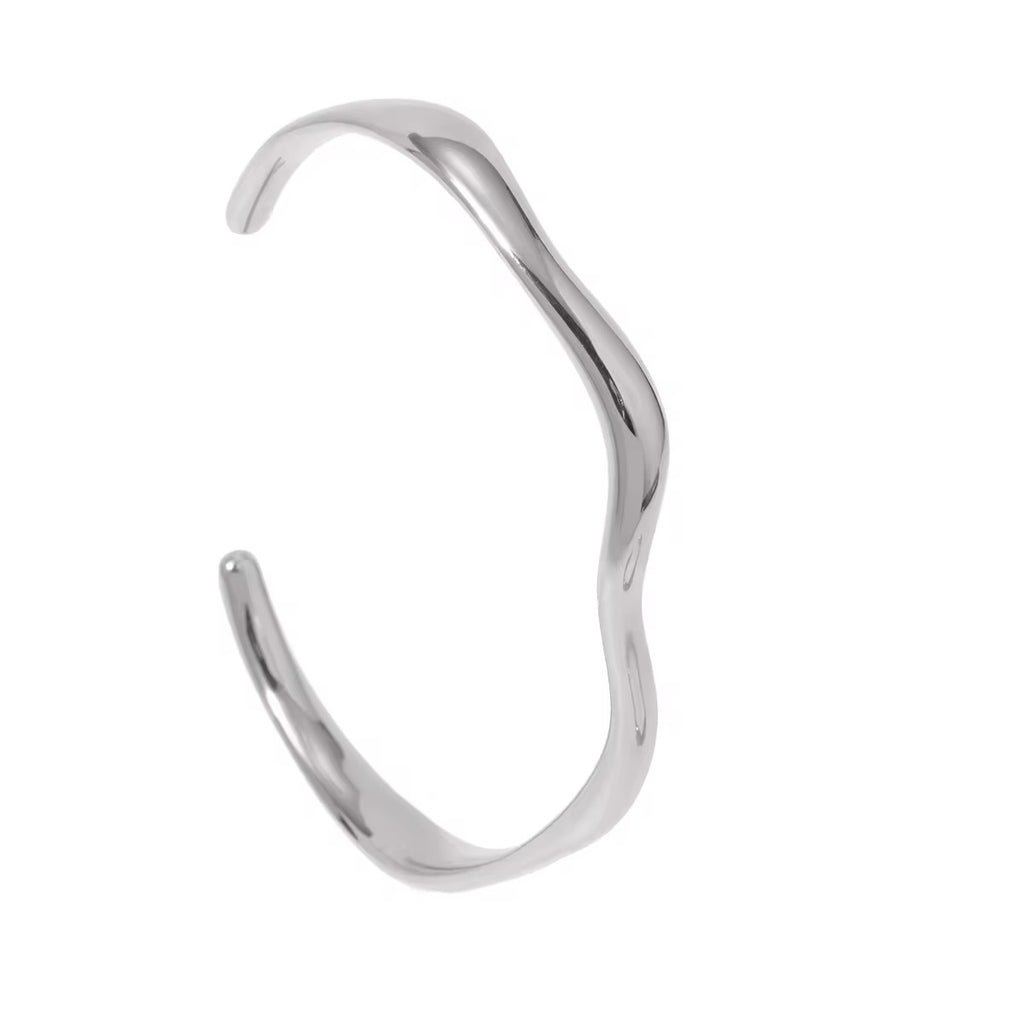 Tarni Sculpted Bracelet - Silver zaya collective