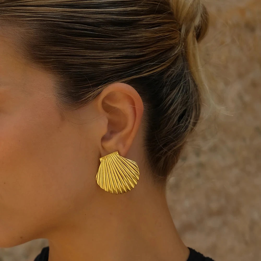 18k gold plated shell earrings auruem noah the label cendre