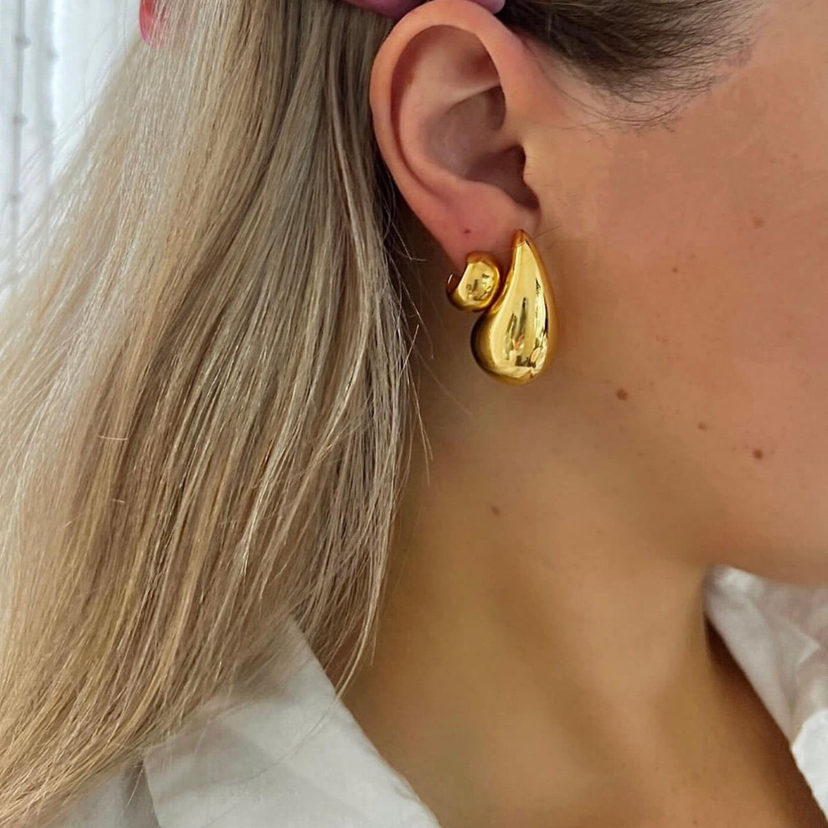 18k gold plated tear drop earrings