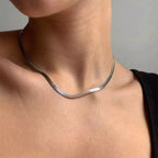 Neve Snake Chain Necklace – Silver Zay Collective