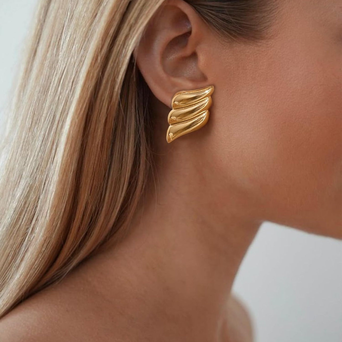 zaya collective 18k gold earrings