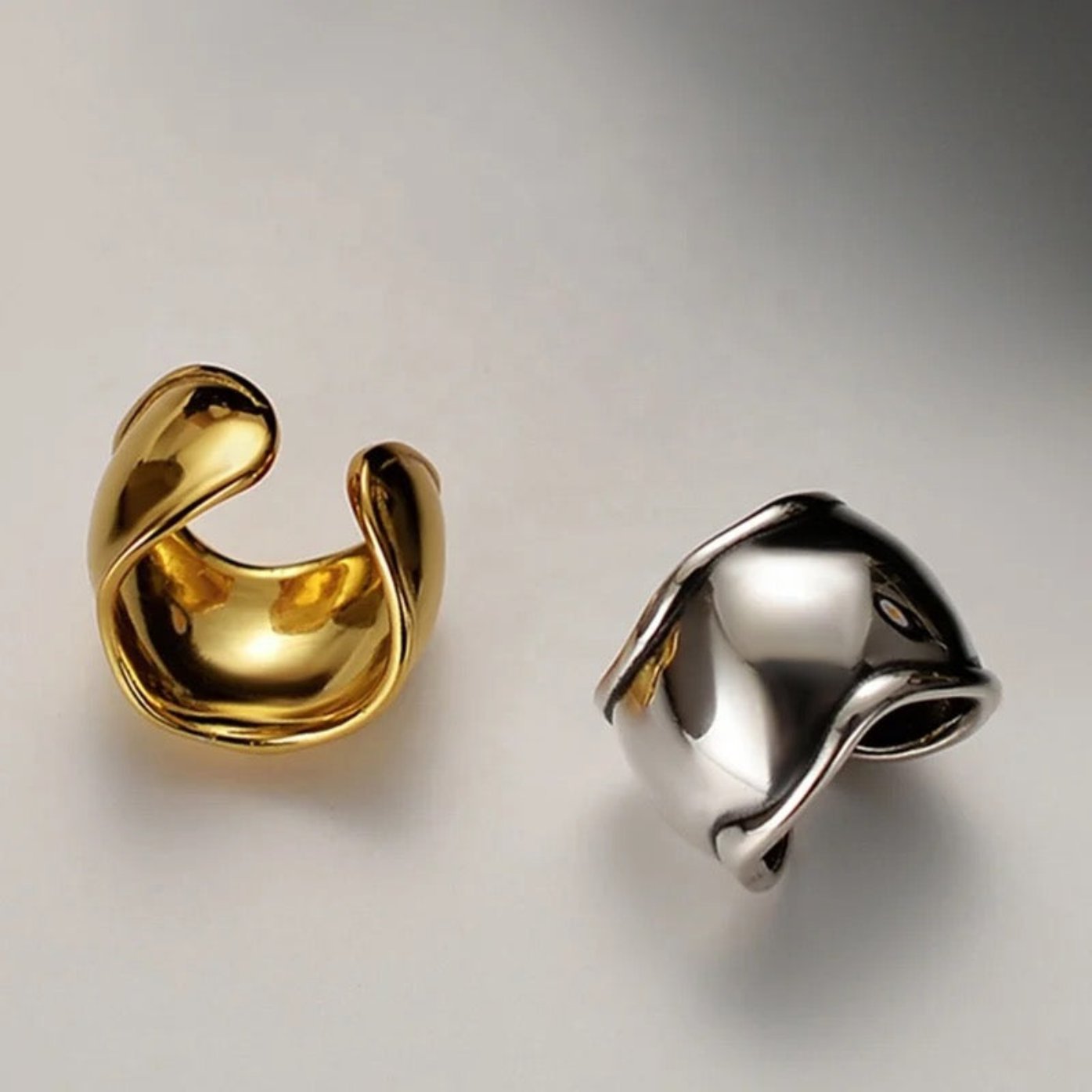 Mila Chunky Ear Cuff - Gold
