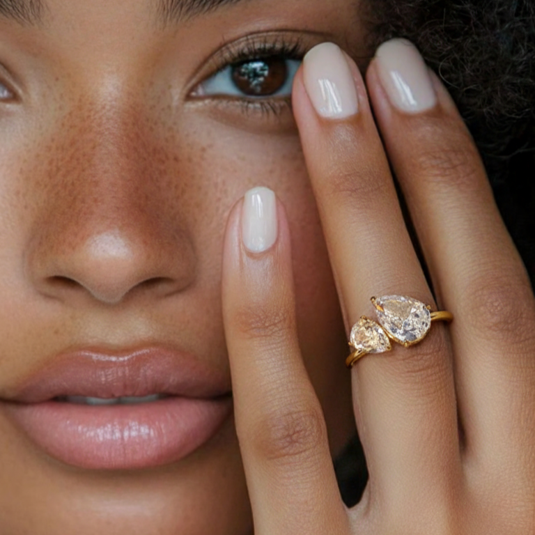 Gold-plated sterling silver ring with dual pear-cut luminous stones - Zaya collective